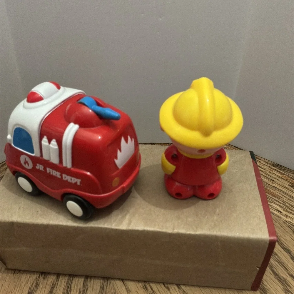 Fireman Fire truck Toy Lot Rescue Jr‎ Fire Dept Batteries Untested - Picture 6 of 6